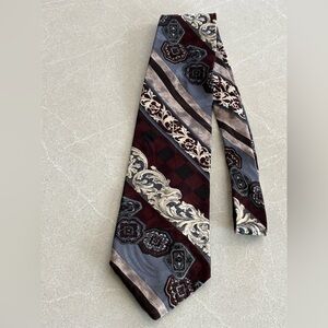 Benchmark Elegant Burgundy and Gray Patterned Tie 100% Silk Vintage